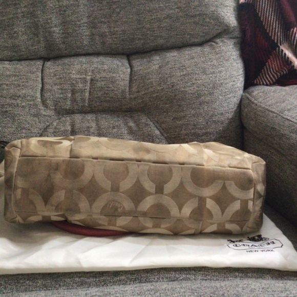 Dec 2012 Coach Satchel - GUC - Coral with Signature Satin - Picture 4 of 8